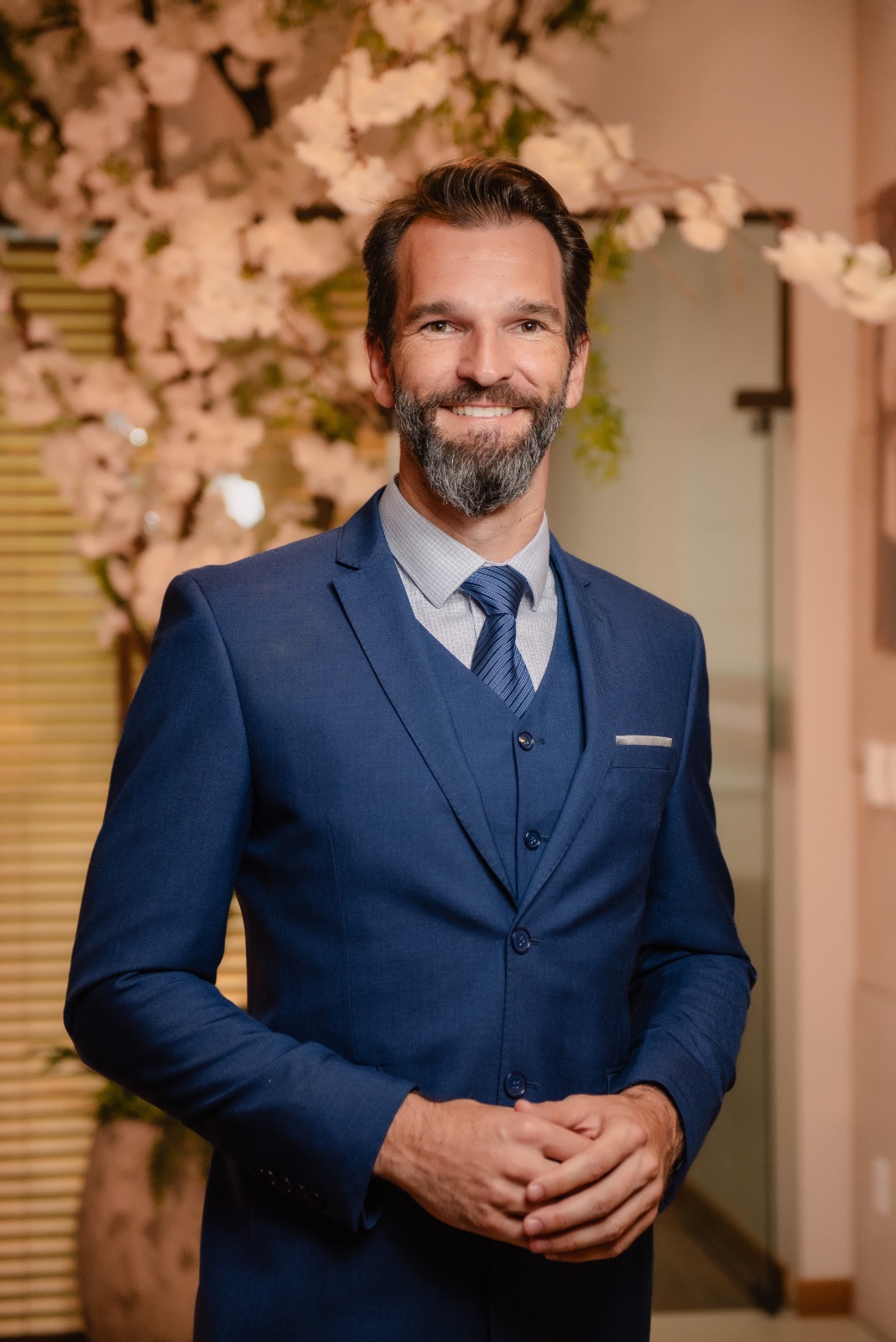 Dr. Juliano Müller — CRO 15312 · Especialista em Prótese e Estética Dental